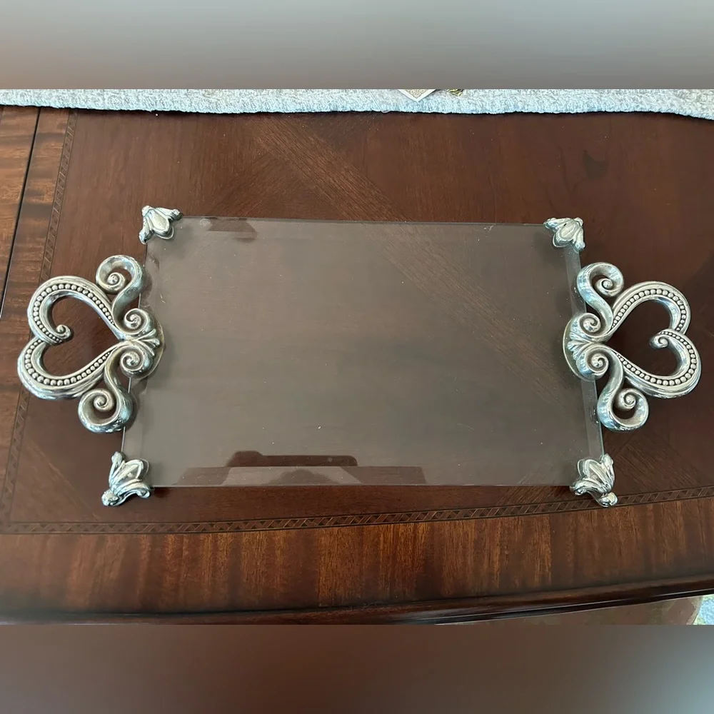 VINTAGE BRIGHTON MARIE ANTOINETTE SILVER HEART BEVELED GLASS VANITY TRAY VGUC
